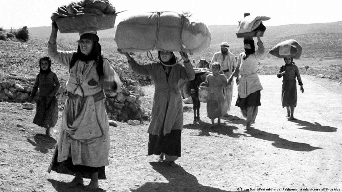 تا پایان اولین جنگ خاورمیانه در سال ۱۹۴۹، حدود ۷۰۰ هزار نفر فلسطینی وطن خود را ترک کردند یا اخراج شدند.