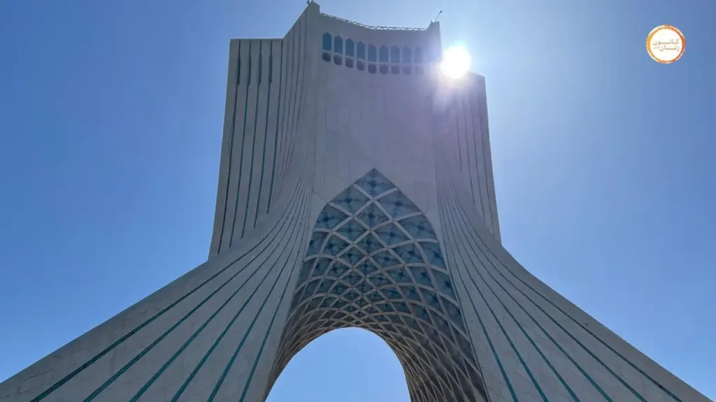 آزادی آشتی با وطن